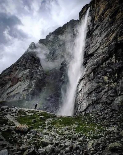 Vasudhara Falls tour packages